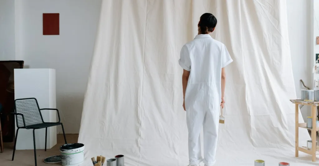 découvrez les talents et services d'un peintre professionnel pour tous vos projets de décoration et rénovation.