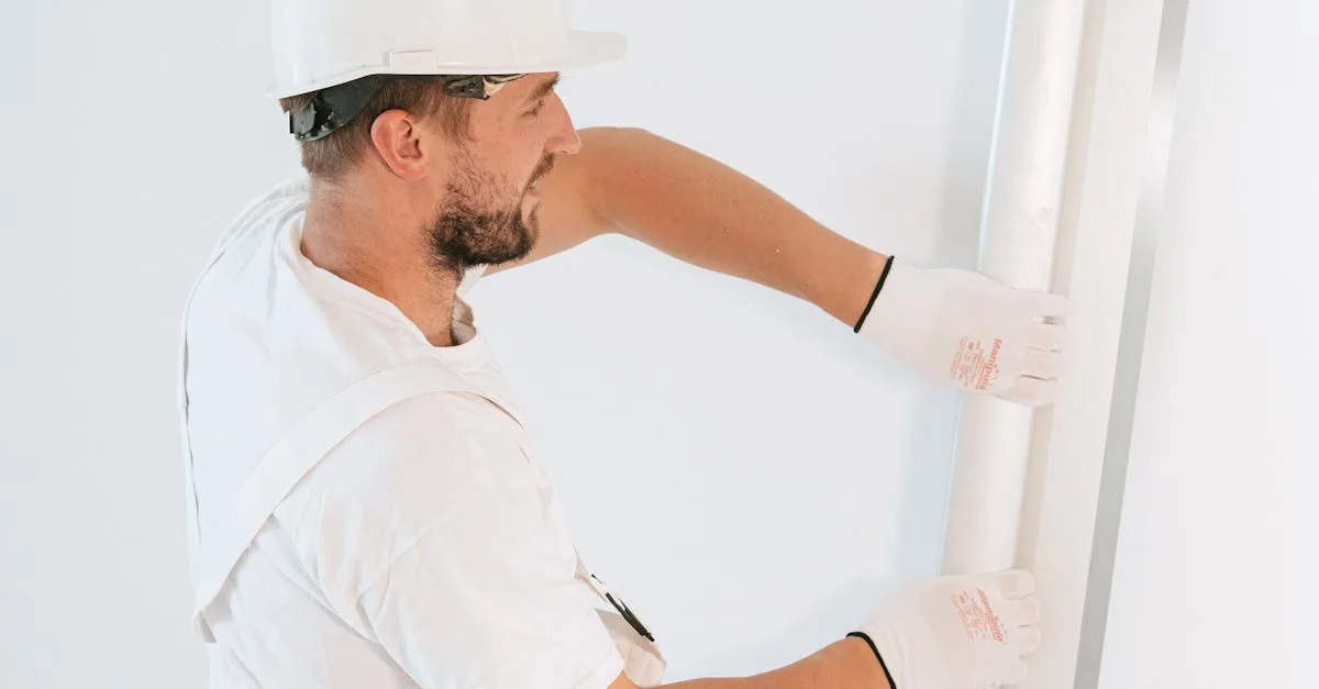 entrepreneur en peinture professionnel offrant des services de qualité pour vos projets de rénovation intérieure et extérieure. devis gratuit et travail soigné.
