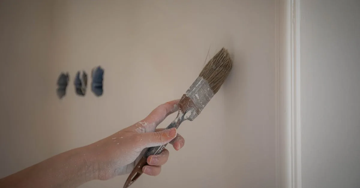 découvrez la peinture beige veloutée, idéale pour apporter une touche douce et élégante à vos murs. parfaite pour une décoration chaleureuse et raffinée.