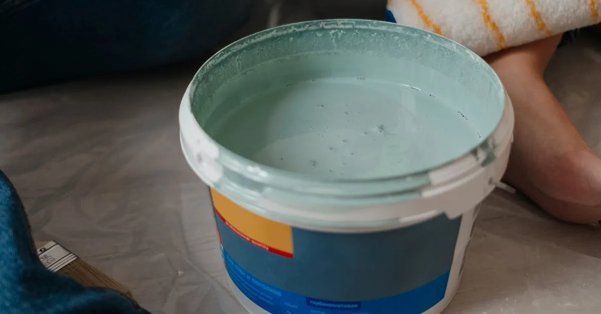 peinture lavable de haute qualité, facile à nettoyer et idéale pour murs intérieurs. parfaite pour un entretien simple et durable.