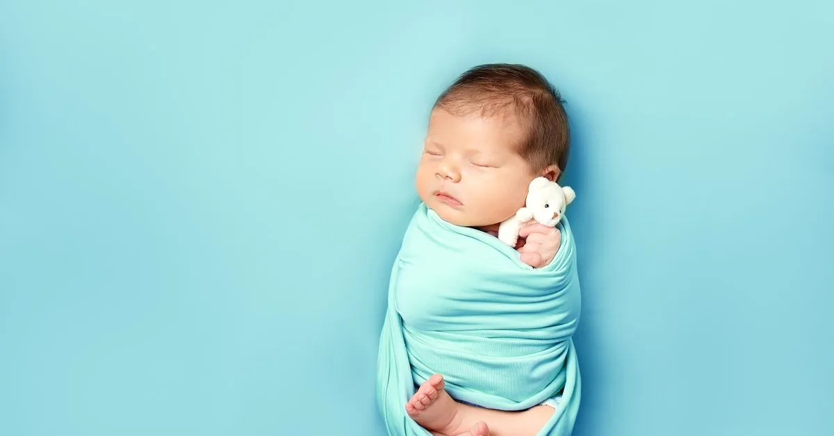 découvrez notre guide complet pour accompagner les parents et futurs parents dans l'univers de bébé : conseils, soins, alimentation et bien-être.